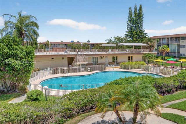16901 NE 13th Avenue 210, Miami, FL 33162