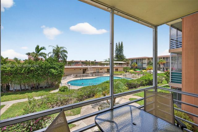 16901 NE 13th Avenue 210, Miami, FL 33162