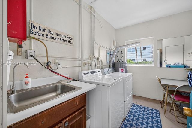 16901 NE 13th Avenue 210, Miami, FL 33162