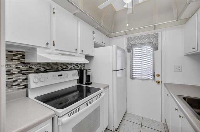 16901 NE 13th Avenue 210, Miami, FL 33162