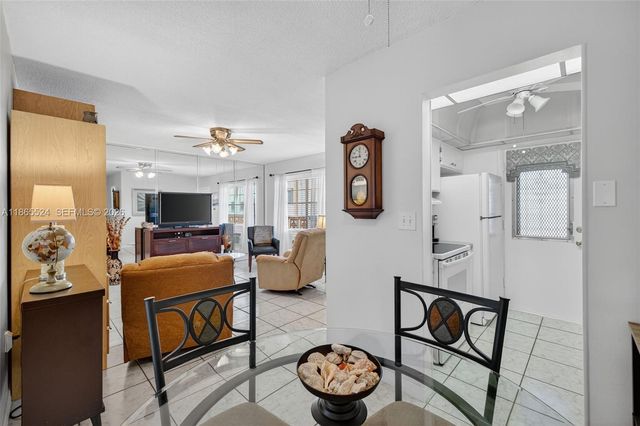 16901 NE 13th Avenue 210, Miami, FL 33162