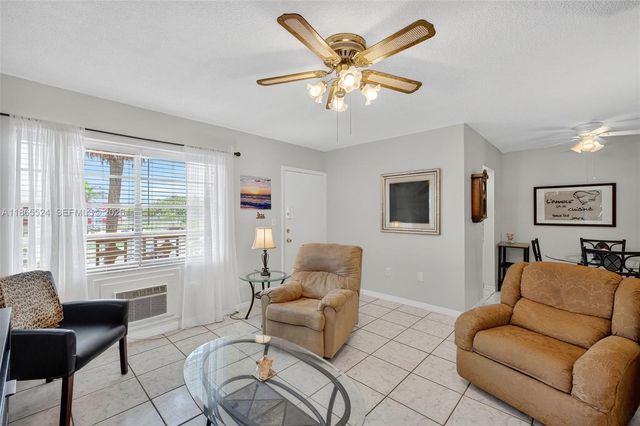 16901 NE 13th Avenue 210, Miami, FL 33162