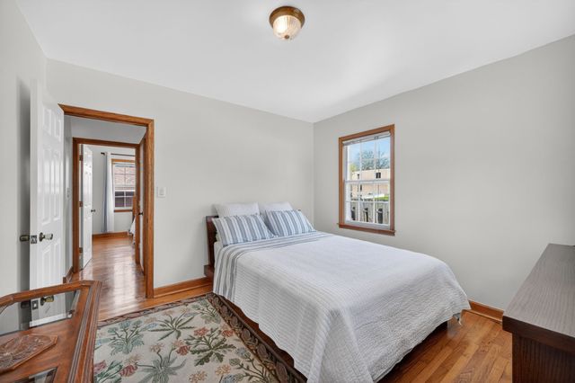 5017 Hickman Road, Des Moines, IA 50310