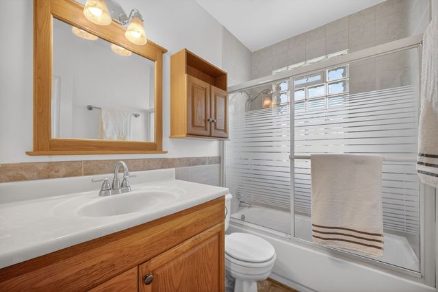 5017 Hickman Road, Des Moines, IA 50310