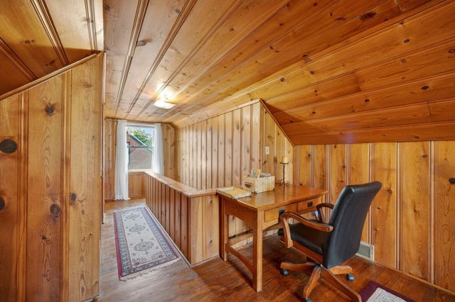 5017 Hickman Road, Des Moines, IA 50310