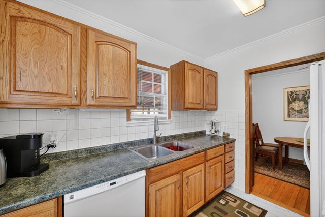 5017 Hickman Road, Des Moines, IA 50310