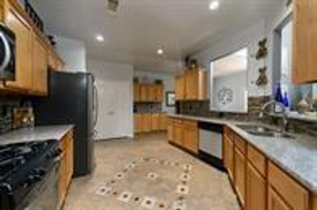 3905 Austin Lake Court, Pearland, TX 77581