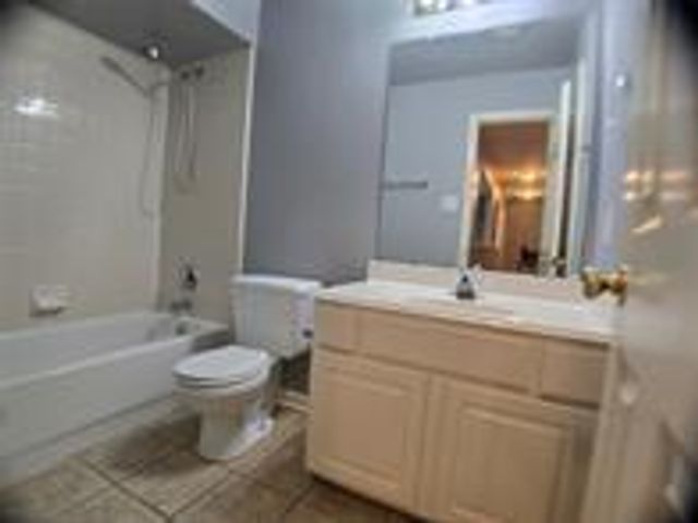 3905 Austin Lake Court, Pearland, TX 77581
