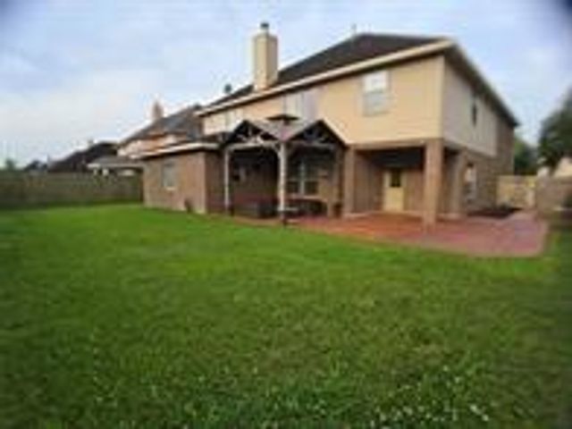 3905 Austin Lake Court, Pearland, TX 77581