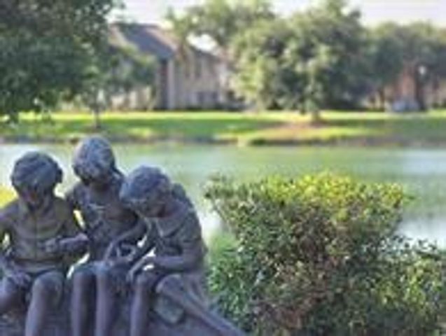3905 Austin Lake Court, Pearland, TX 77581