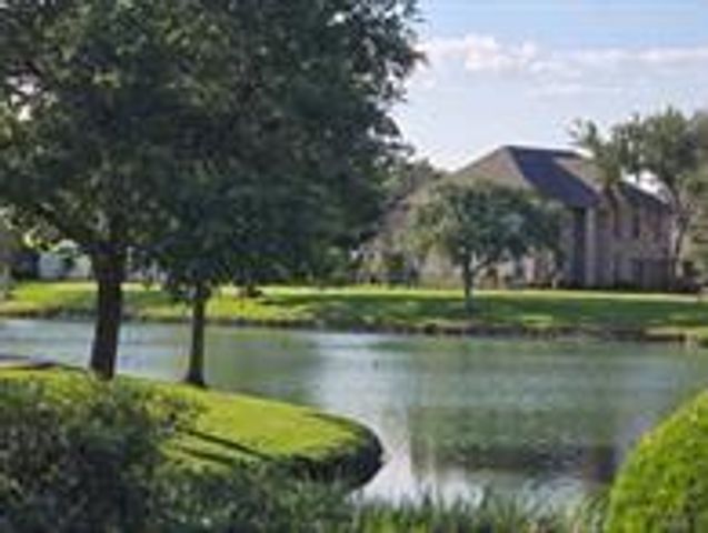 3905 Austin Lake Court, Pearland, TX 77581