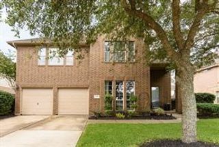 3905 Austin Lake Court, Pearland, TX 77581
