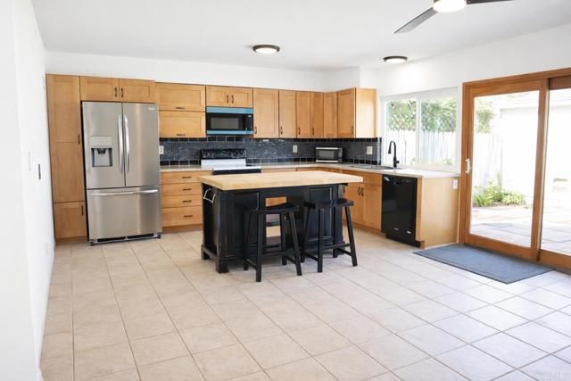 2515 Via Esparto, Carlsbad, CA 92010