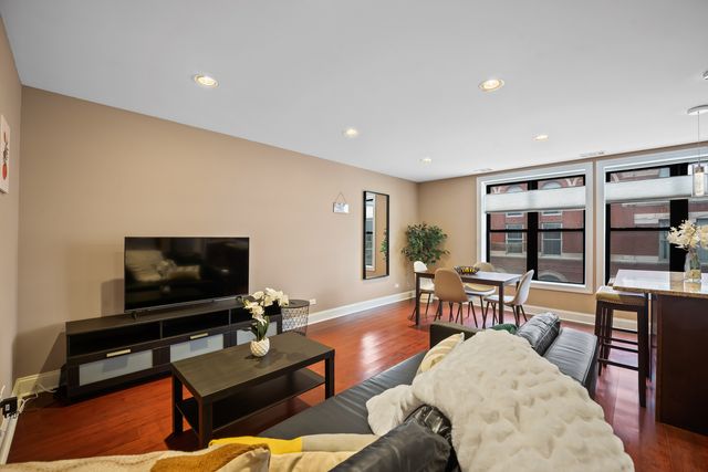 1600 N Halsted Street 2D, Chicago, IL 60614