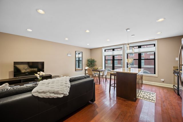 1600 N Halsted Street 2D, Chicago, IL 60614