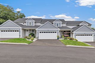 85 River Road 8 Windward Way, Shelton, CT 06484