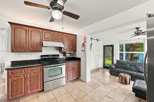 4540 SW 28th Terrace, Dania Beach, FL 33312