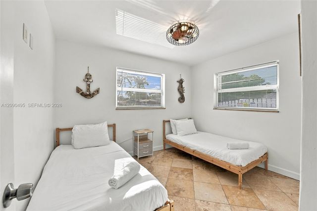 4540 SW 28th Terrace, Dania Beach, FL 33312