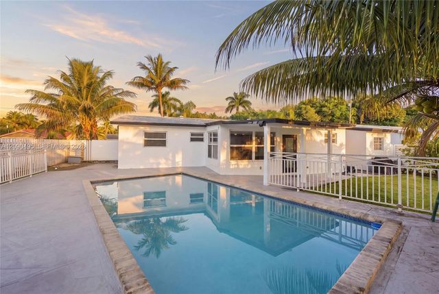 4540 SW 28th Terrace, Dania Beach, FL 33312