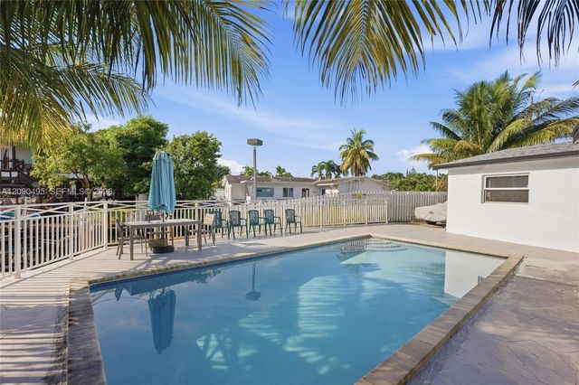 4540 SW 28th Terrace, Dania Beach, FL 33312