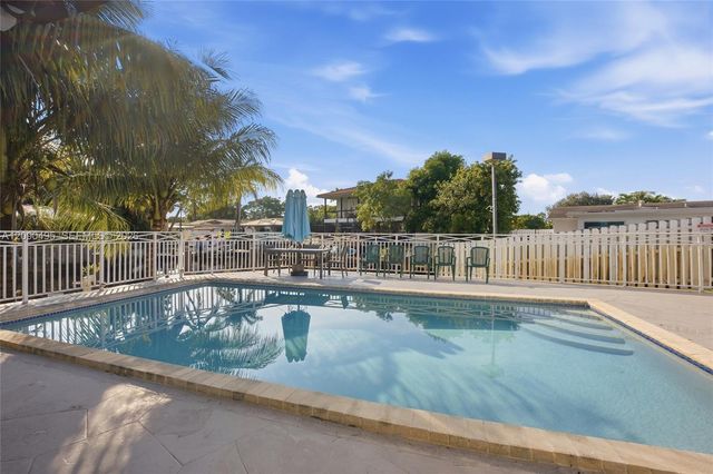 4540 SW 28th Terrace, Dania Beach, FL 33312