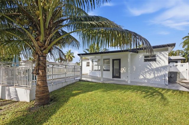 4540 SW 28th Terrace, Dania Beach, FL 33312