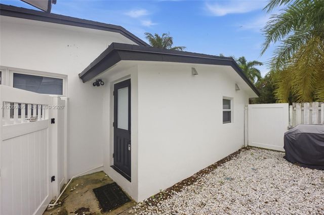4540 SW 28th Terrace, Dania Beach, FL 33312