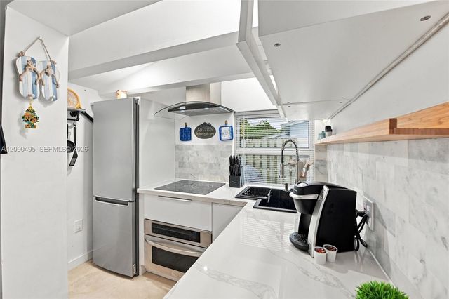 4540 SW 28th Terrace, Dania Beach, FL 33312