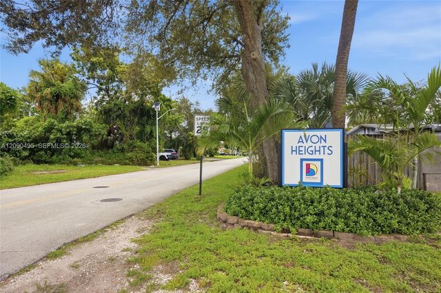 4540 SW 28th Terrace, Dania Beach, FL 33312