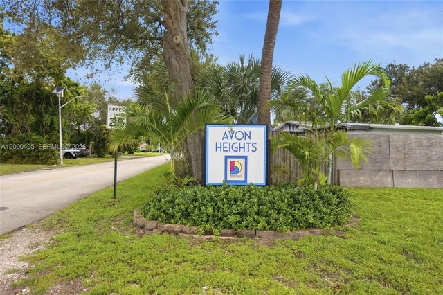 4540 SW 28th Terrace, Dania Beach, FL 33312