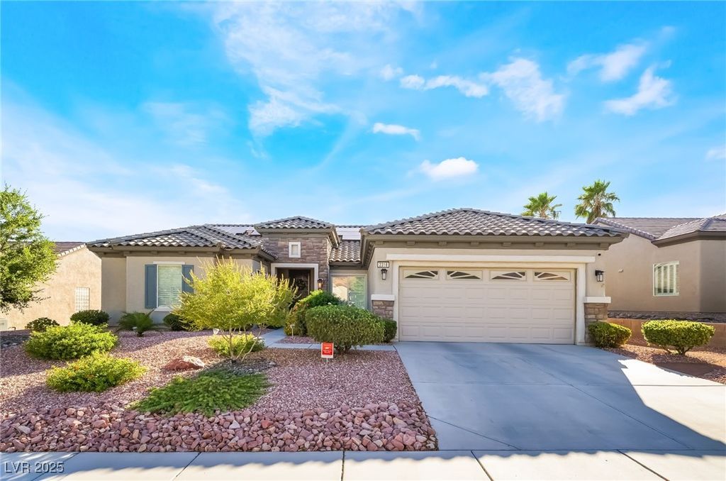 2318 Black River Falls Drive, Henderson, NV 89044