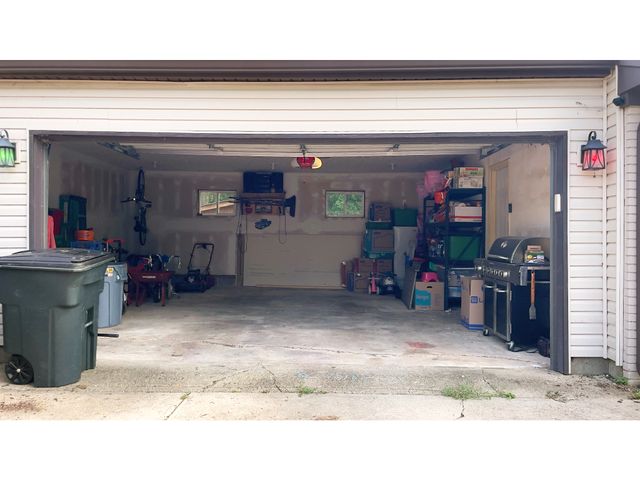 11 Sunset Manor, Mooresville, IN 46158