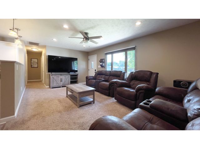 11 Sunset Manor, Mooresville, IN 46158