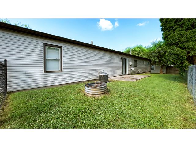 11 Sunset Manor, Mooresville, IN 46158