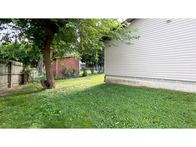 11 Sunset Manor, Mooresville, IN 46158