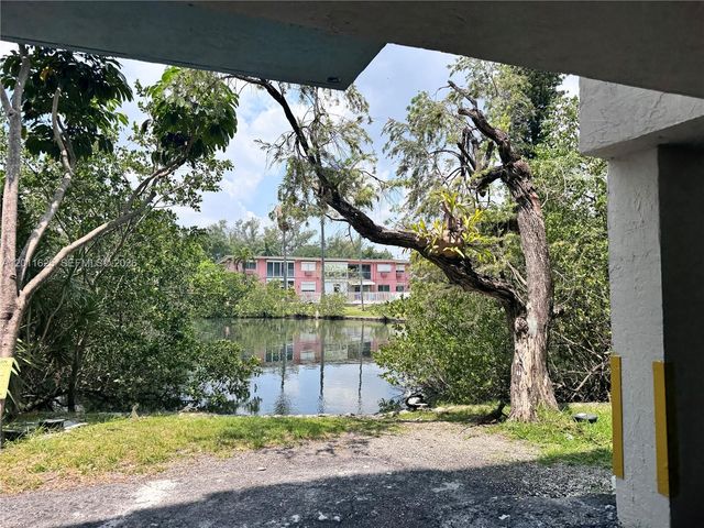 12590 NE 16th Ave 209, North Miami, FL 33161