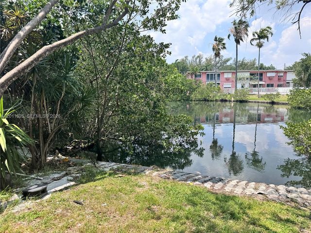 12590 NE 16th Ave 209, North Miami, FL 33161