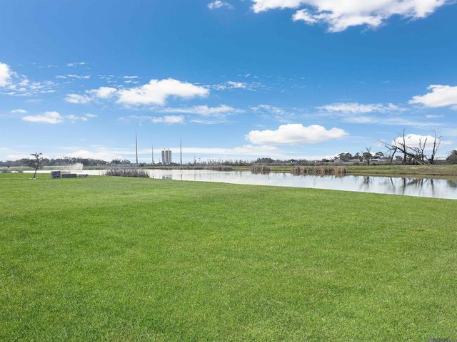 39521 Hernando De Soto Dr, Darrow, LA 70725