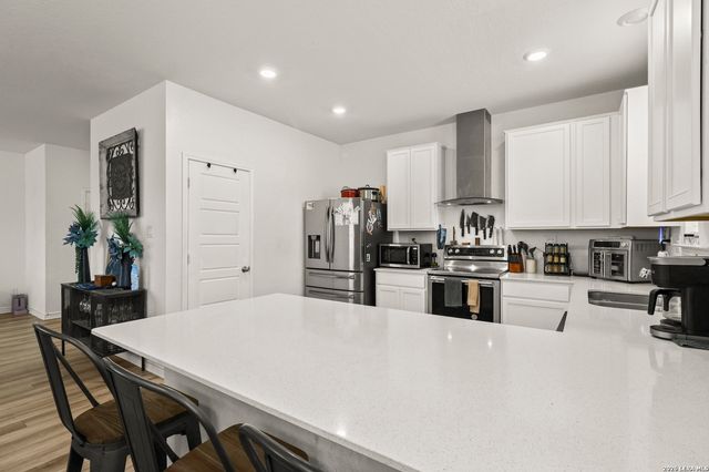 355 Deer Crest Dr, New Braunfels, TX 78130