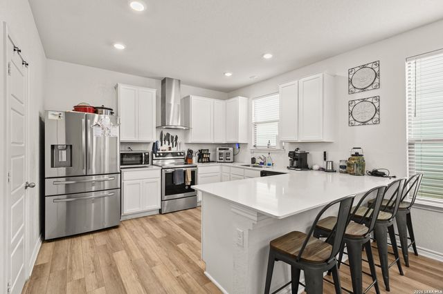 355 Deer Crest Dr, New Braunfels, TX 78130