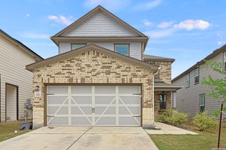 355 Deer Crest Dr, New Braunfels, TX 78130