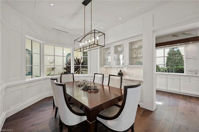 8057 Via Vecchia, Naples, FL 34108