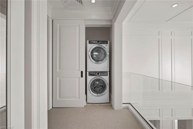 8057 Via Vecchia, Naples, FL 34108