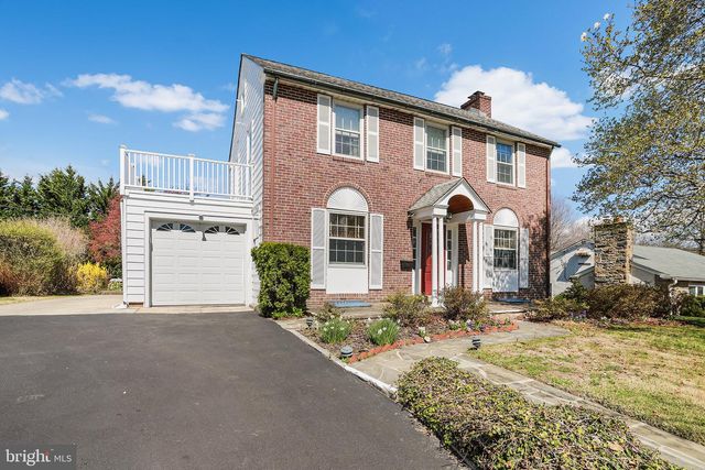 242 N ROLLING RD, Springfield, PA 19064
