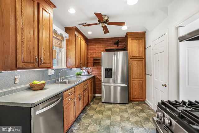 242 N ROLLING RD, Springfield, PA 19064