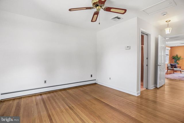 242 N ROLLING RD, Springfield, PA 19064