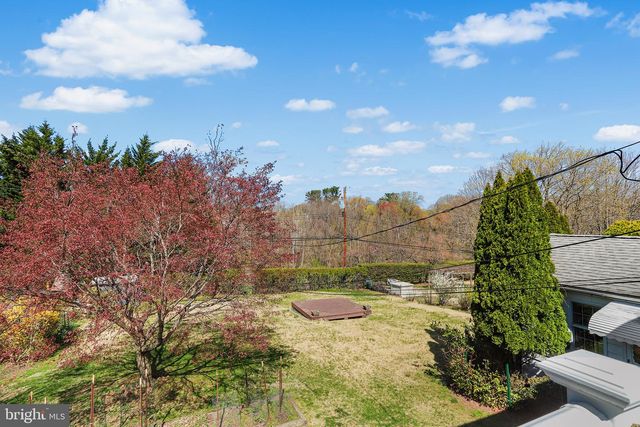 242 N ROLLING RD, Springfield, PA 19064