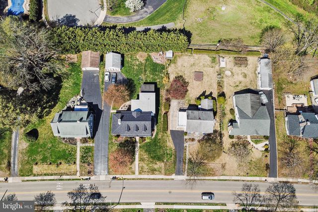 242 N ROLLING RD, Springfield, PA 19064