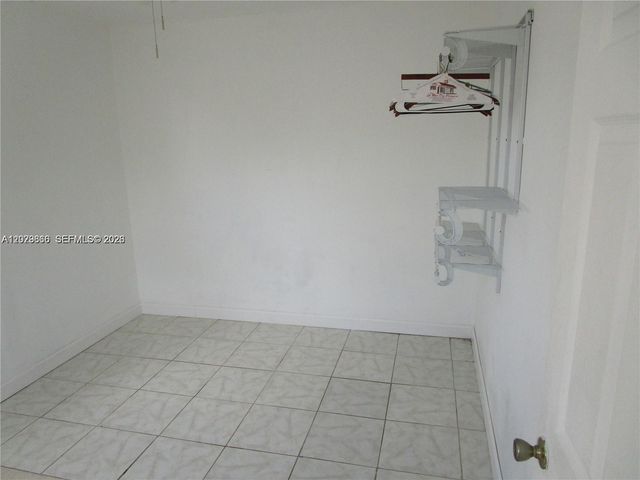 115 NE 192nd St 1, Miami, FL 33179