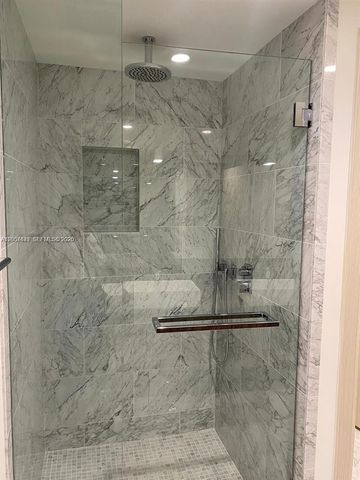 1000 Brickell Plz 4207, Miami, FL 33131